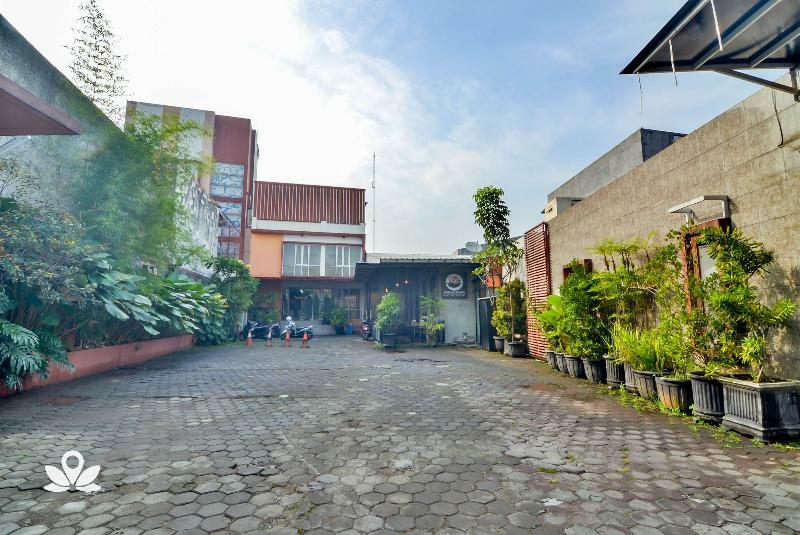 Image Hotel And Resto Bandung Exterior photo